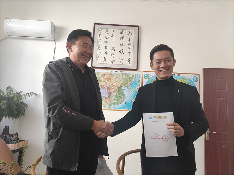 15外蒙古呼總訂購(gòu)10寸抽沙船